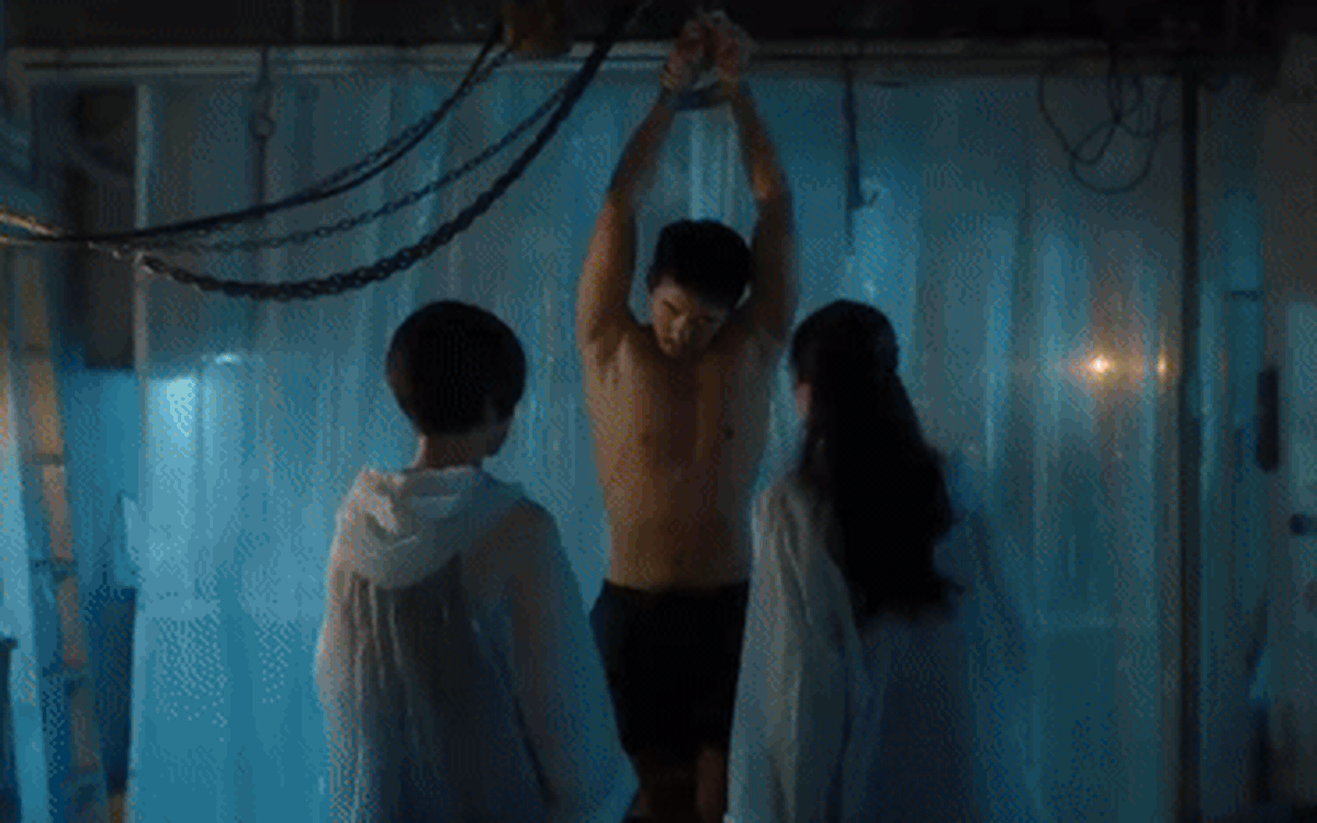 Thư Kỳ sau 20 năm khóc quá nhiều với phim 18+ Hồi Hồn Kế trên Netflix