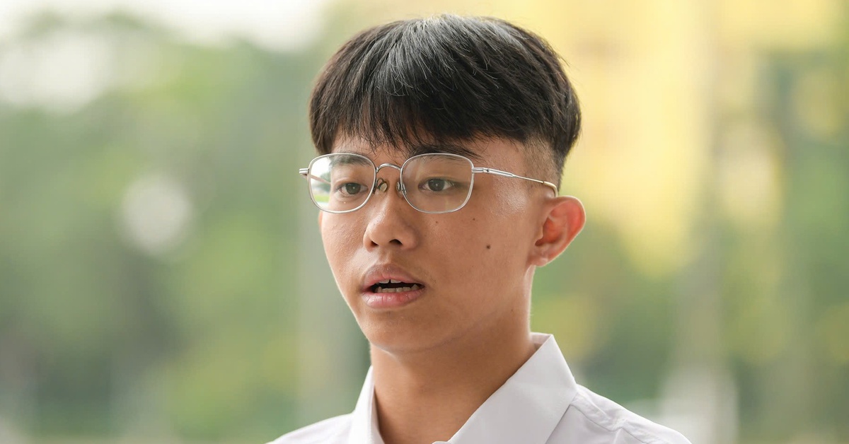 Tạm biệt tuổi thơ mồ côi, chào mái ấm, nam sinh đậu ngành bán dẫn, được tiếp sức đến giảng đường