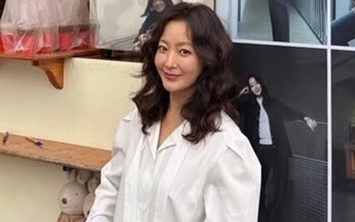 Kim Hee Sun tái xuất đóng phim sau nỗi đau mất mẹ, fan xót xa vì vóc dáng gầy gò