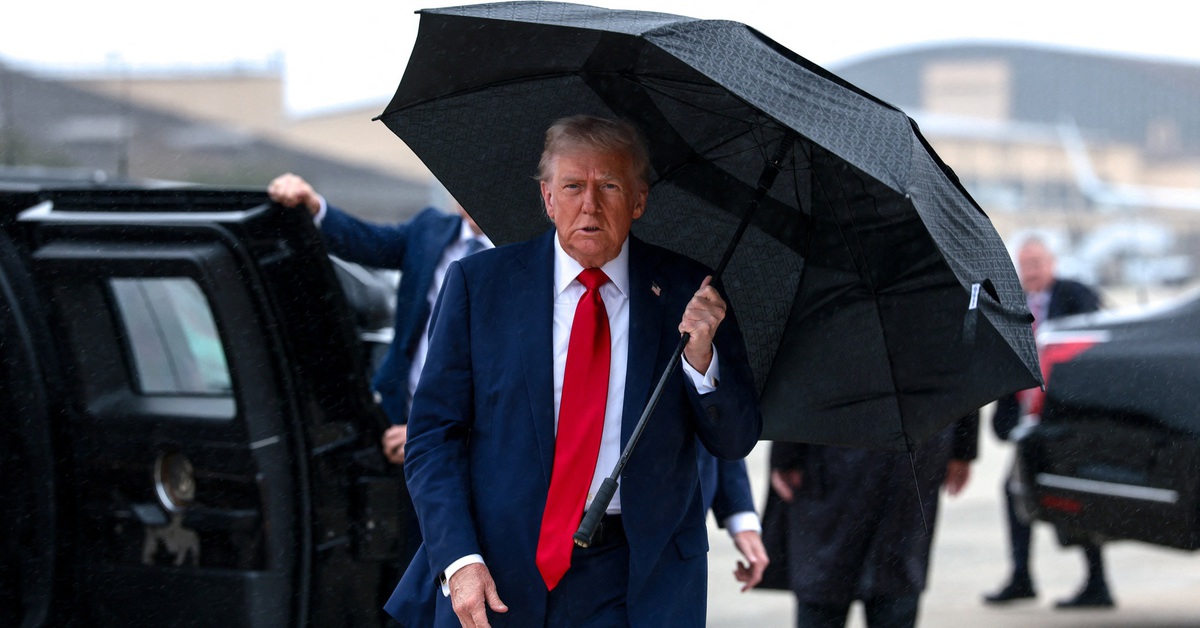 Ông Trump lên đường tới Trung Đông, trả lời câu hỏi cuộc chiến ở Gaza thật  sự kết thúc chưa - Tuổi Trẻ Online