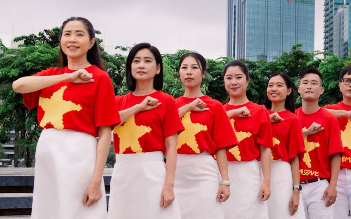 Đội tình nguyện viên nghệ sĩ TP.HCM đoạt giải nhất cuộc thi sáng tạo nội dung của Viet Nam Love