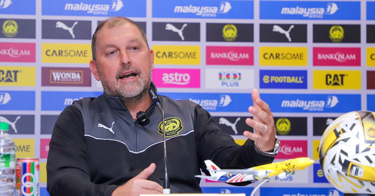 HLV Malaysia bất ngờ 'quay xe', xin lỗi FAM về chuyện gian lận nhập tịch