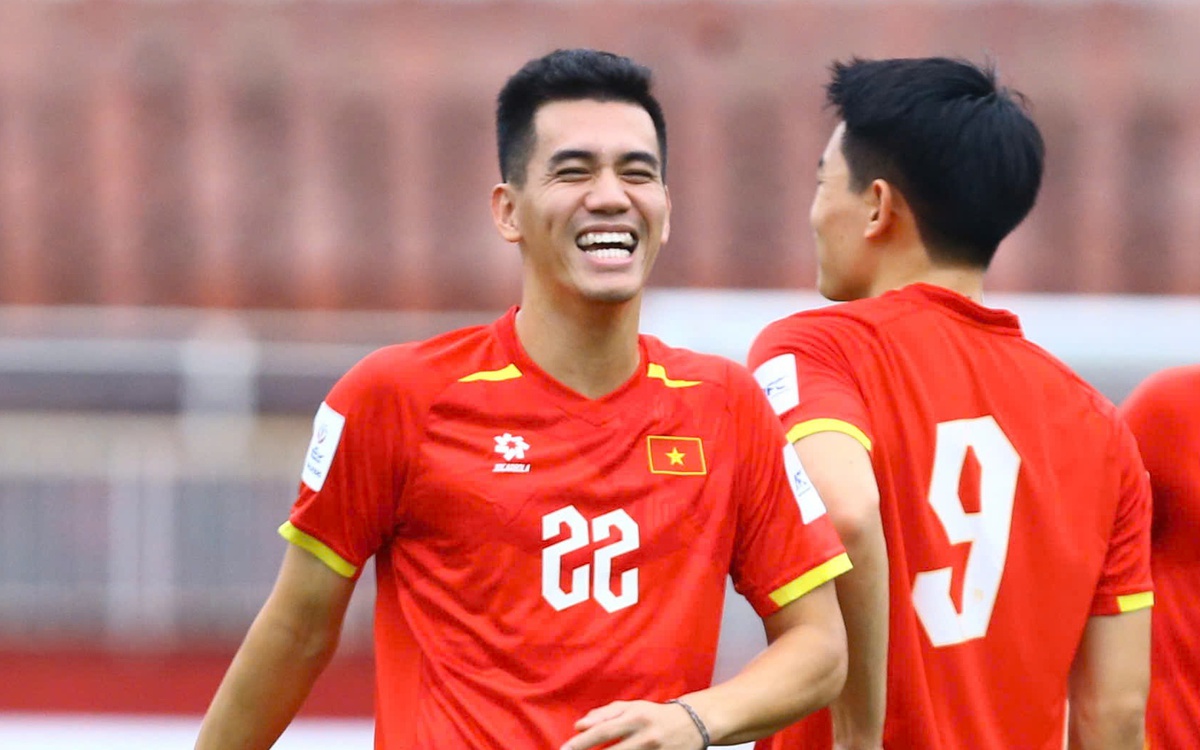 Tuyển Việt Nam tự tin chuẩn bị đấu Nepal dù vắng Bùi Tiến Dũng