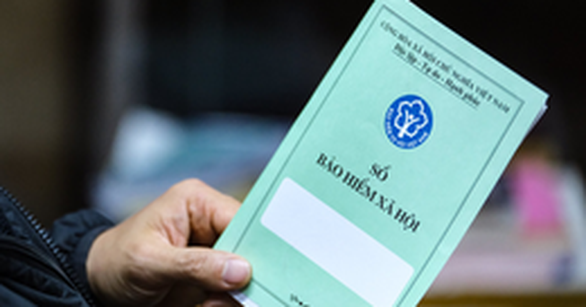 Sinh năm 1973, tham gia BHXH tự nguyện 1 năm rồi chuyển sang BHXH bắt buộc, tính lương hưu thế nào?