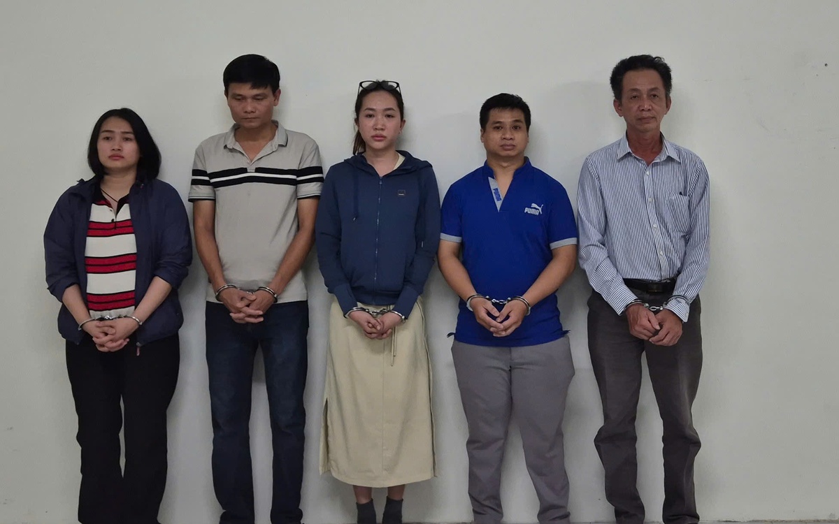 Bác sĩ, điều dưỡng tại Bệnh viện Răng Hàm Mặt Thẩm mỹ Paris bị bắt giam