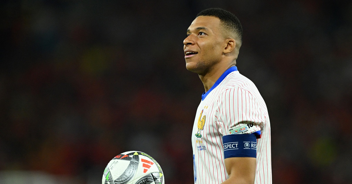 Mbappe bất ngờ phát biểu nhiều điều về Messi