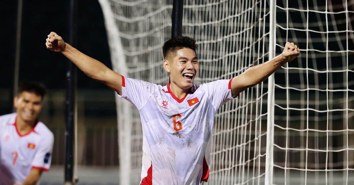 Hai cầu thủ U23 khởi đầu như mơ ở tuyển Việt Nam