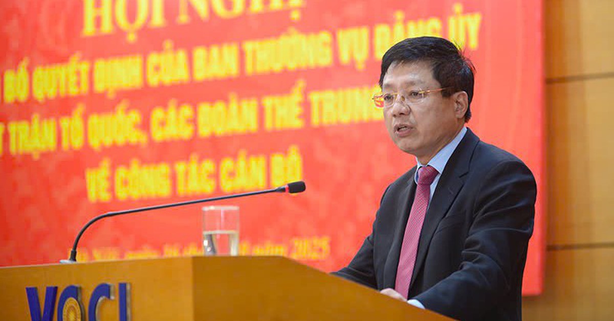 Thứ trưởng Bộ Tài chính Hồ Sỹ Hùng được điều động, chỉ định làm Bí thư Đảng ủy VCCI