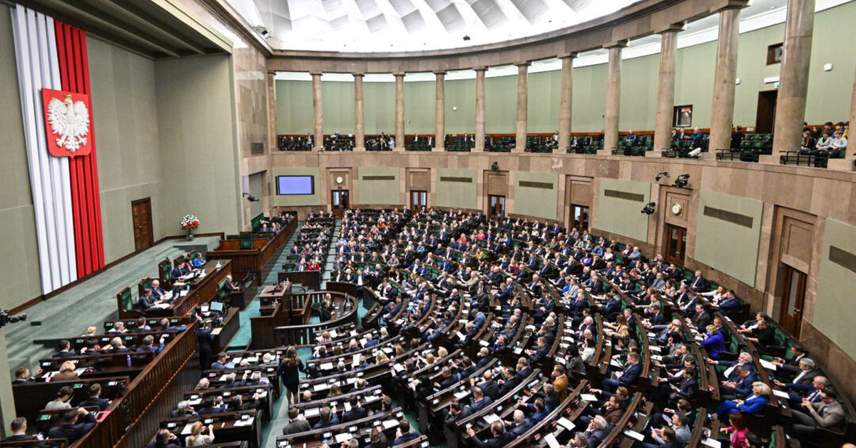 Hạ viện Ba Lan ủng hộ 100% dự luật phê chuẩn EVIPA