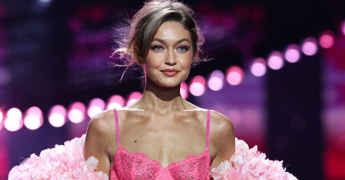 Thêm một mùa Victoria’s Secret đầy tranh cãi