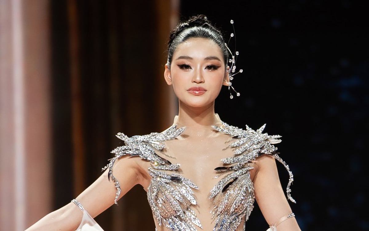Trang phục dân tộc của Yến Nhi vào top 20 tại Miss Grand International 2025