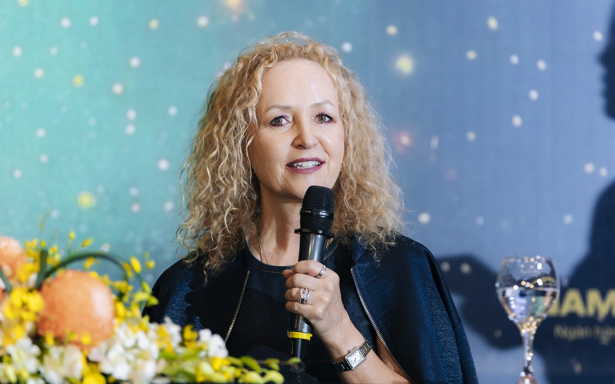 Ban nhạc Secret Garden: Mỗi lần diễn vẫn hồi hộp như lần đầu đưa con đi học