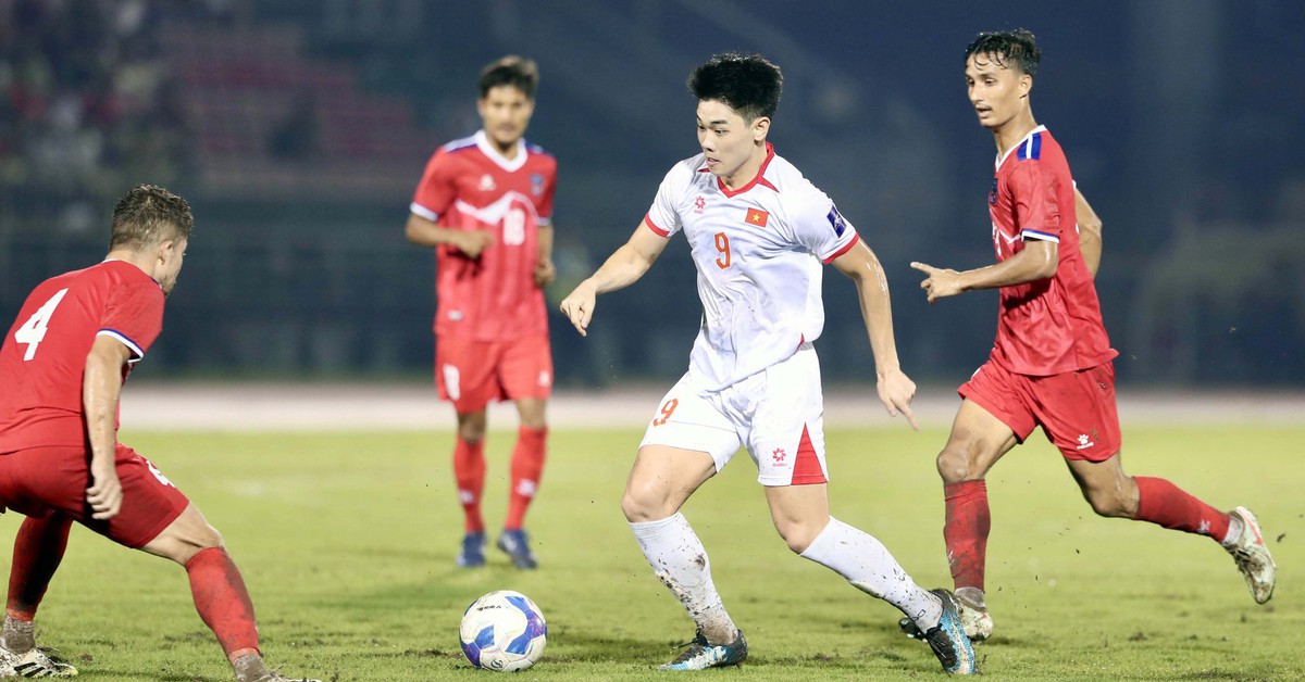 Bóng đá Việt Nam chỉ ở tầm Đông Nam Á