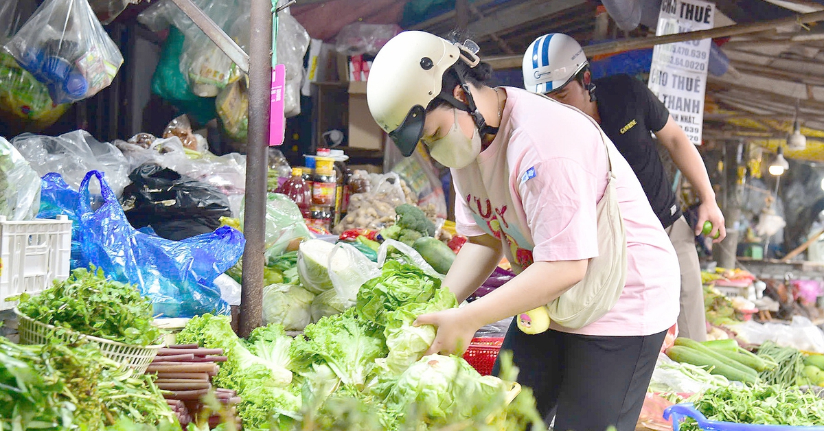 Mức giảm trừ mới: nhẹ gánh thuế, nhưng chưa đủ 'đuổi kịp' chi phí