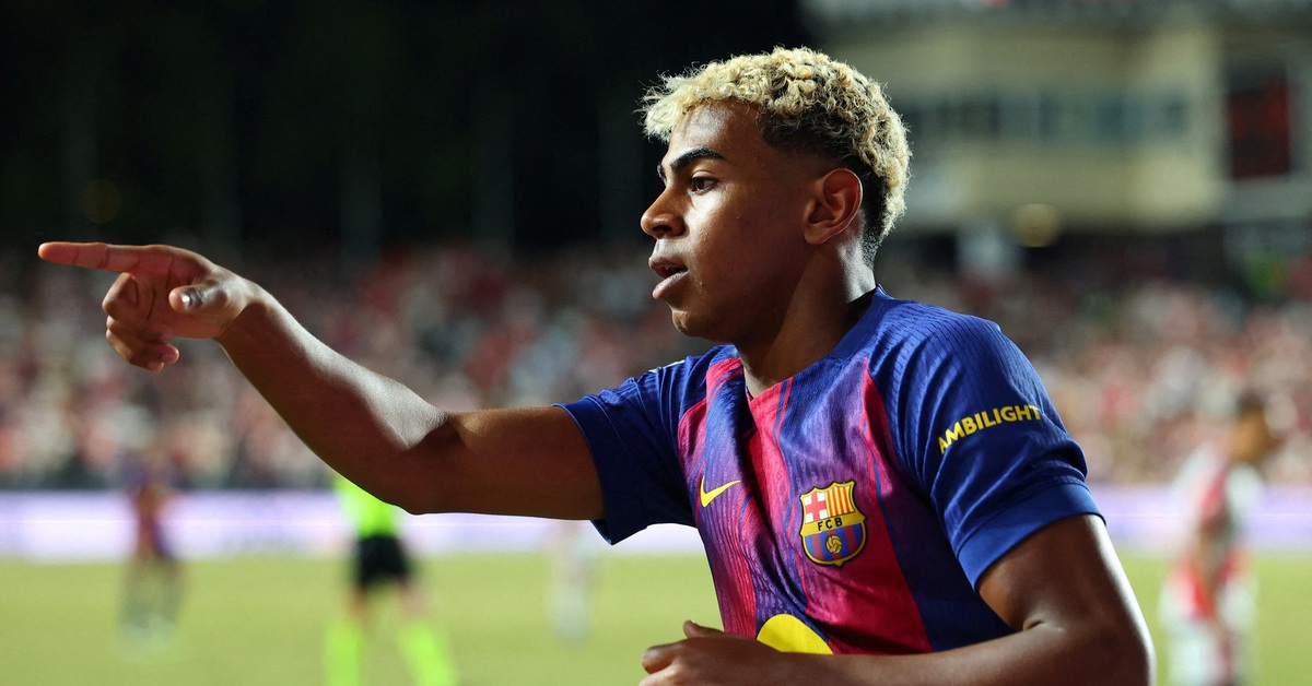 Quá nổi tiếng nên chữ ký của ​​Lamine Yamal không còn được tặng, mà dùng để... bán !