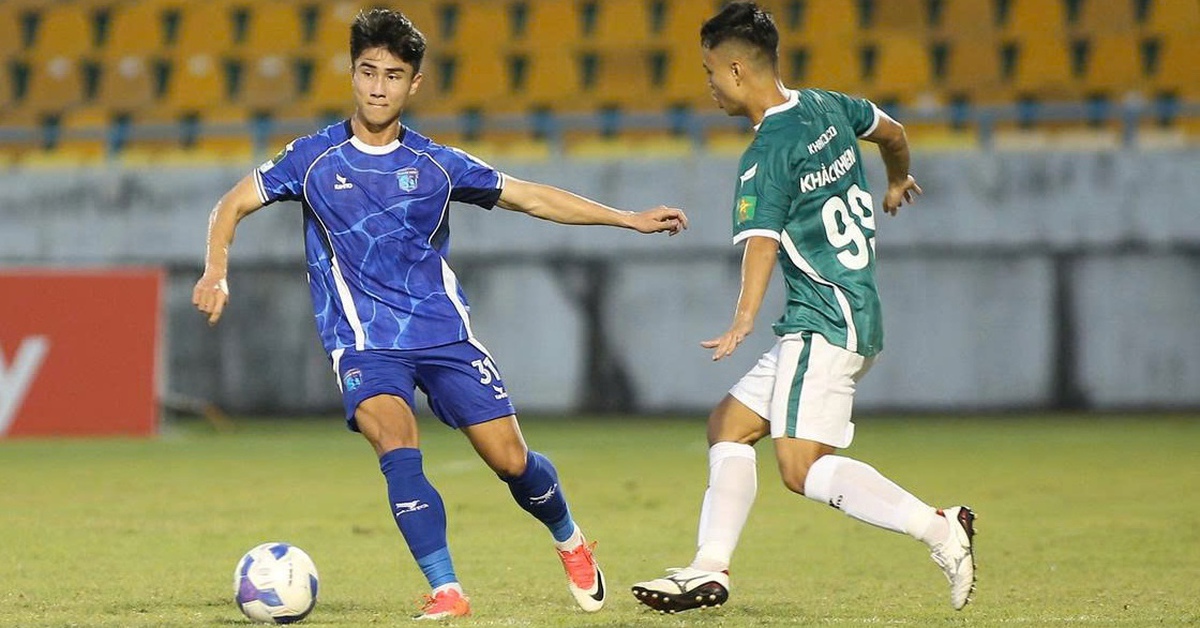 Bỏ lỡ nhiều cơ hội, CLB Quảng Ninh thua cay đắng Khánh Hòa