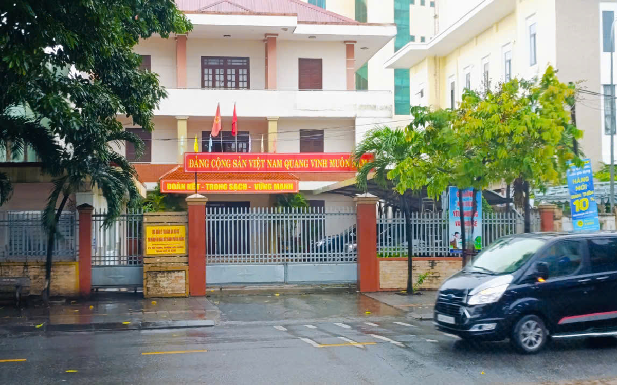 Nữ giám đốc 2 công ty trốn thuế 37 tỉ đồng: Tòa cho bán đấu giá 9 xe khách