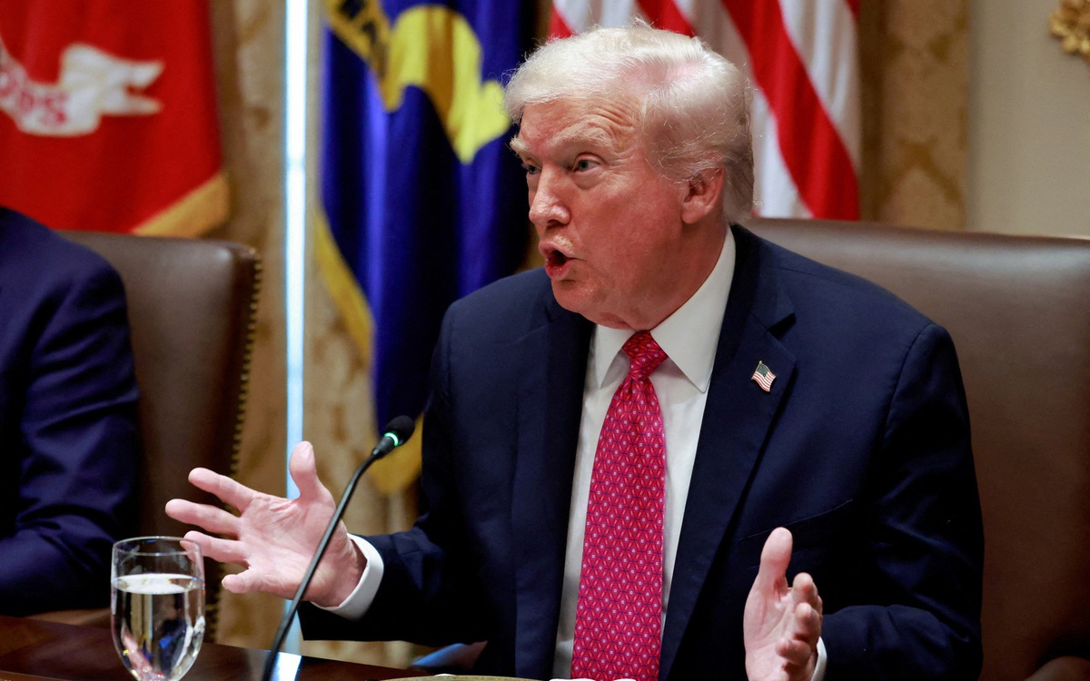 Tin tức thế giới 20-10: Máy bay lao xuống biển ở Hong Kong; Tiết lộ cuộc gặp Trump - Zelensky