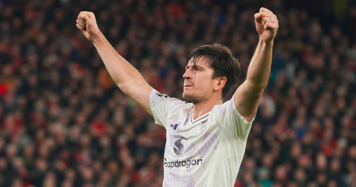Maguire giúp Man United quật ngã Liverpool