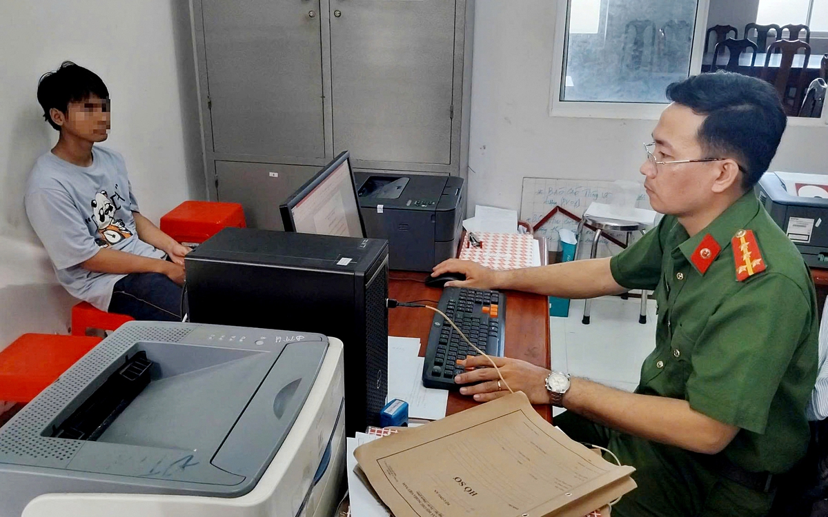 Trộm vàng và tiền của ông bà nội để nạp vào game