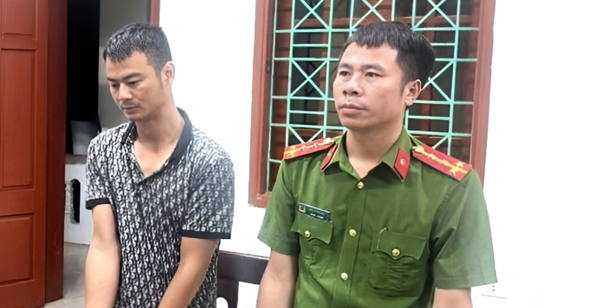 Tạm giữ người đánh, bắt tài xế xe buýt quỳ giữa đường