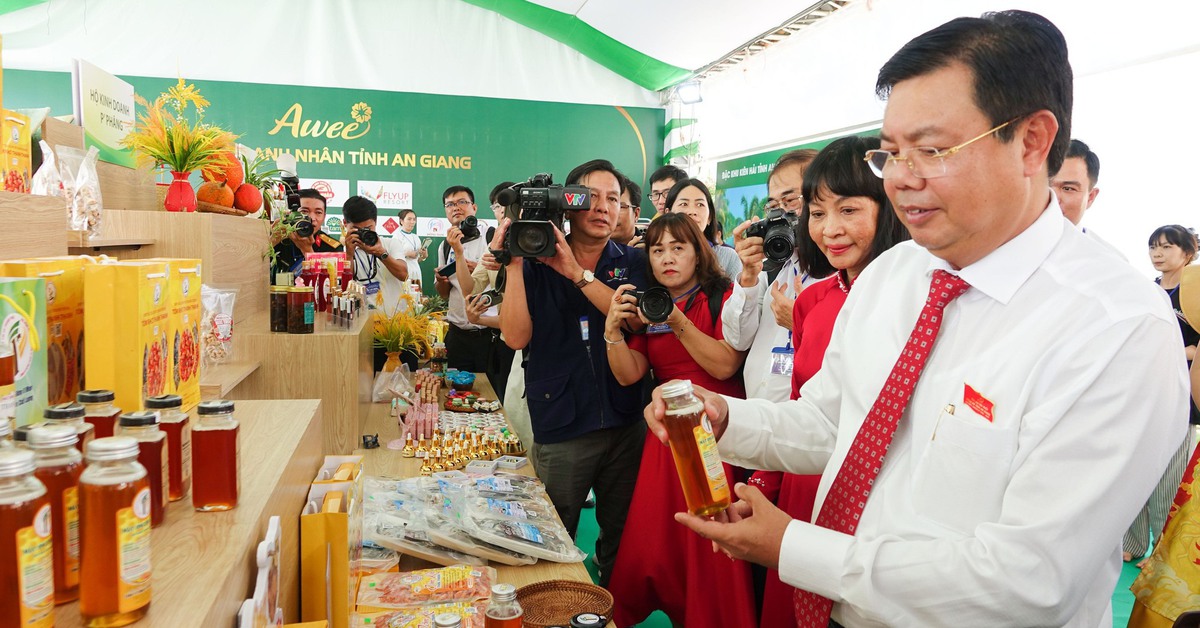 An Giang triển lãm thành tựu kinh tế xã hội, hướng tới là trung tâm kinh tế biển mạnh cả nước