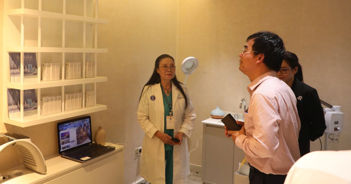 Trường đại học mở phòng tư vấn sức khỏe tâm thần cho sinh viên và chăm sóc da cho nhân viên nữ