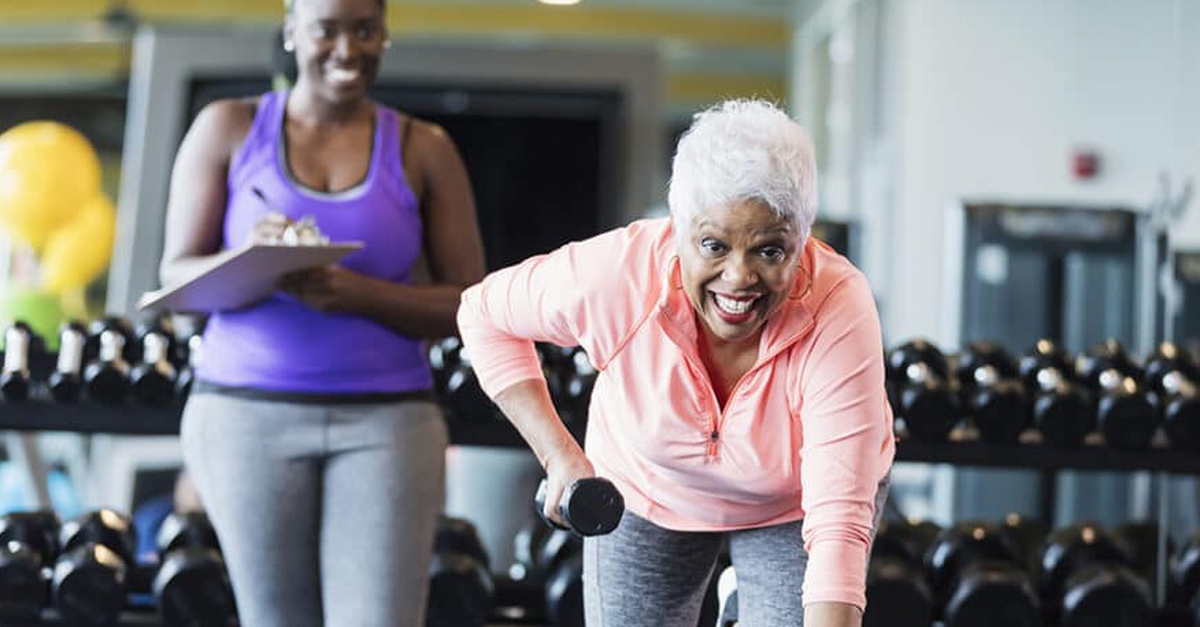 Tuổi 60 có nên tập tạ?