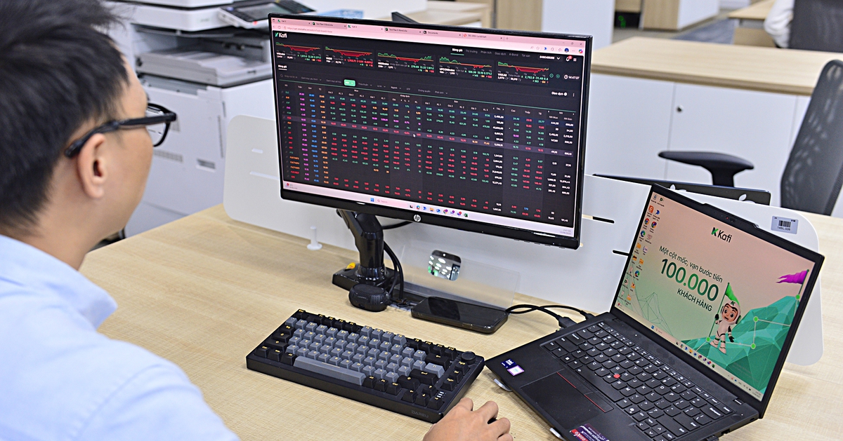 Lý do chứng khoán giảm kỷ lục