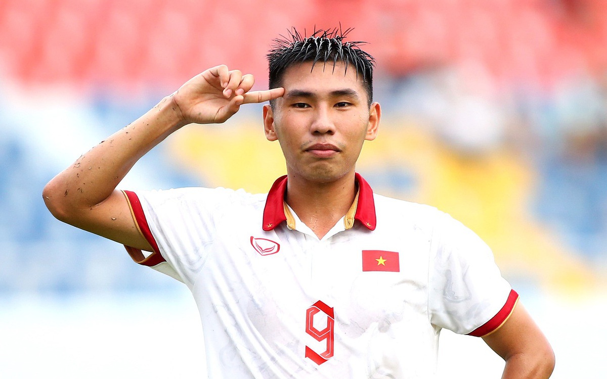 Cầu thủ U23 Việt Nam tạo hiện tượng ở Thể Công - Viettel