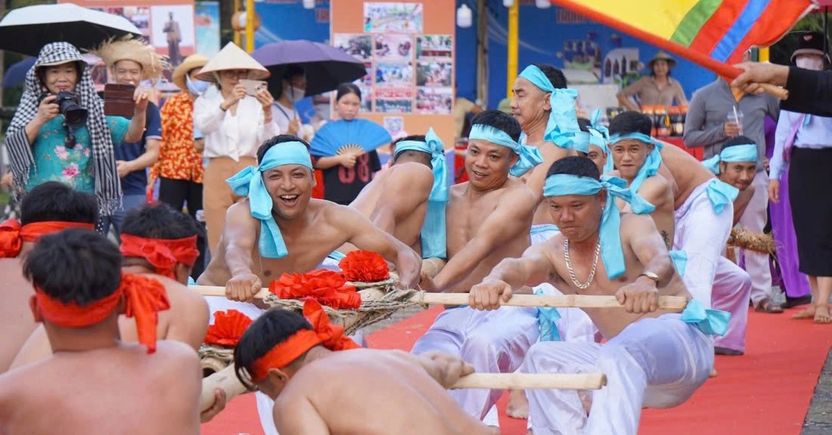 Hàn Quốc và một số nước đến Việt Nam trình diễn kéo co