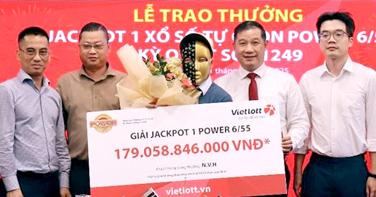 Xác suất trúng 1/8,1 triệu, một người chơi đã rinh hơn 133 tỉ đồng của Vietlott