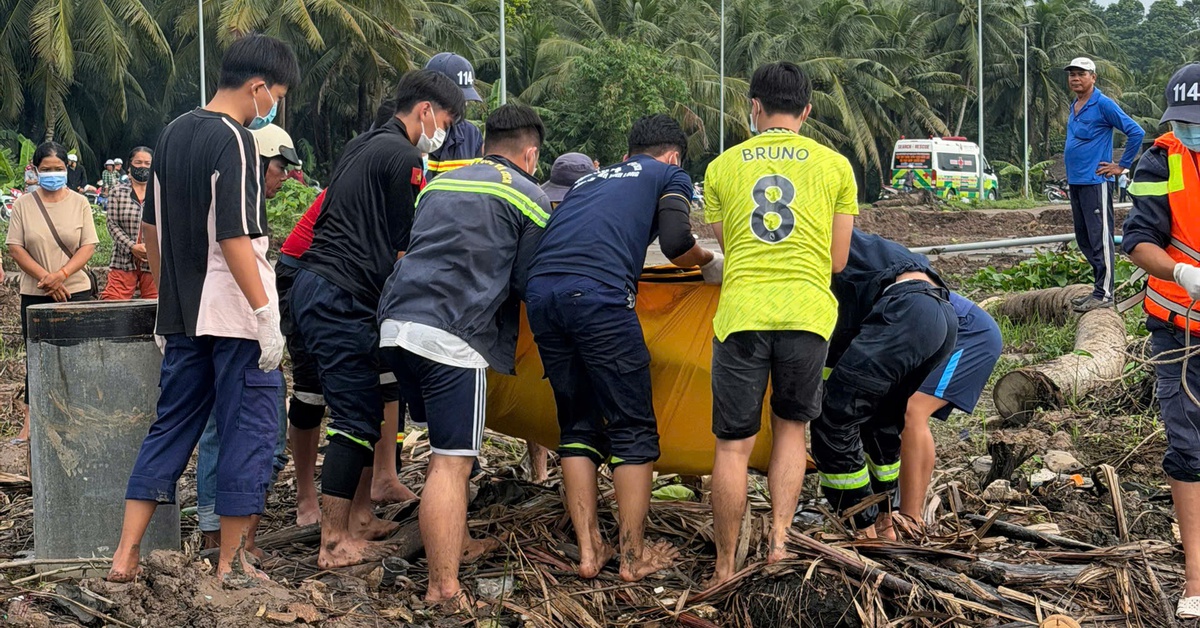 Người đàn ông chết đuối vì bơi qua sông hái trái bần để làm mồi nhậu