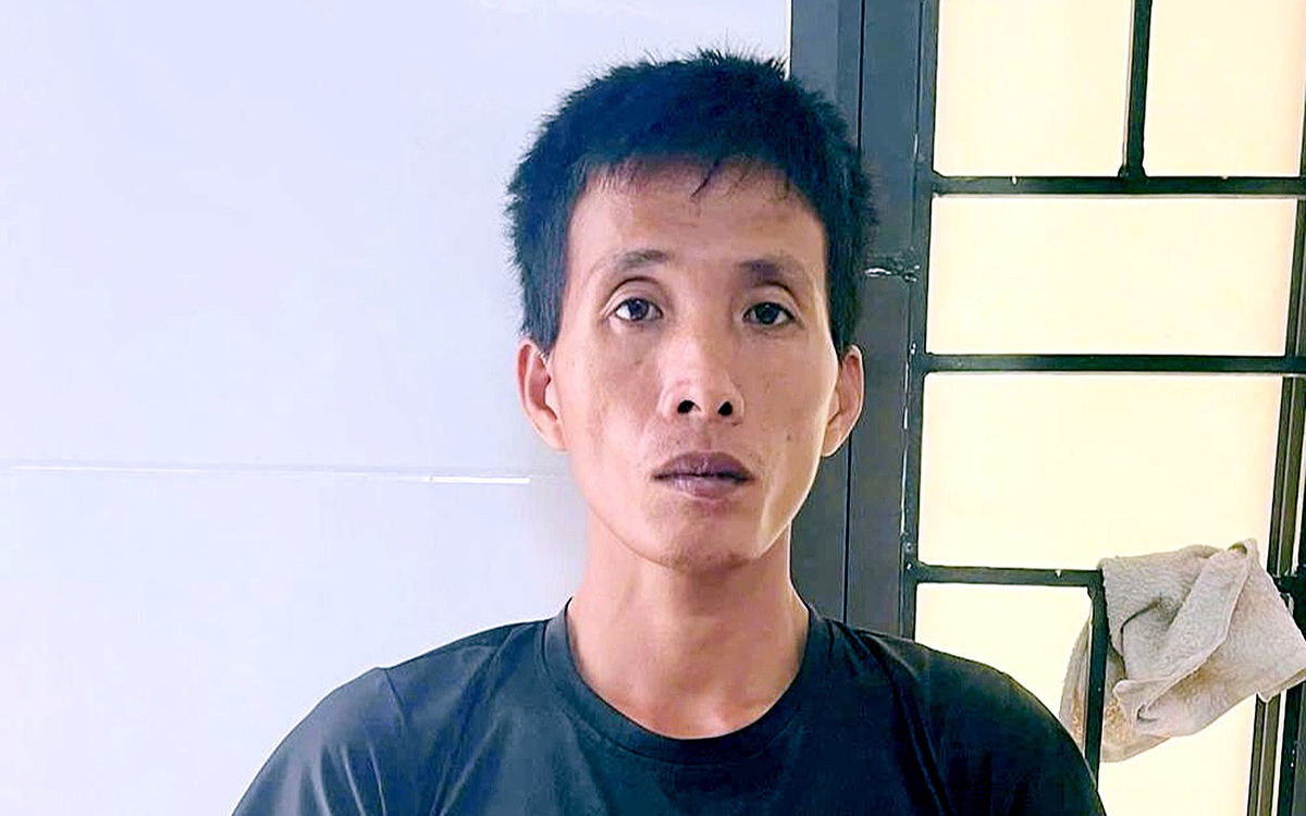 Khởi tố người cha dượng dùng búa đánh vào đầu con riêng của vợ