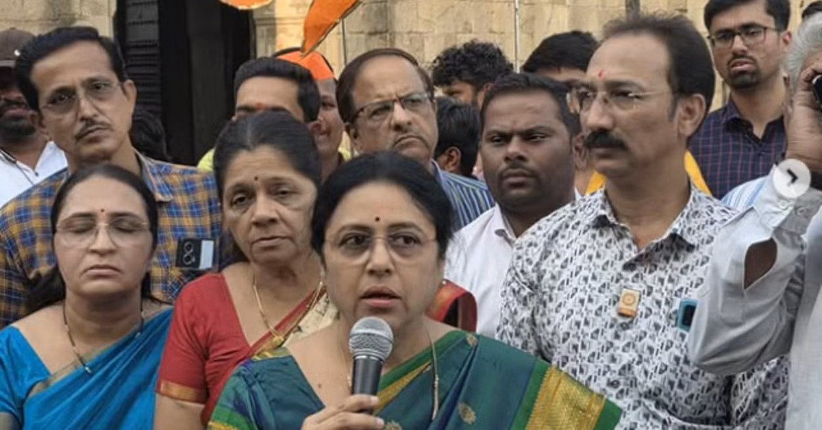 Nghị sĩ Ấn Độ bị chỉ trích vì dùng phân và nước tiểu bò 'thanh tẩy' nơi cầu nguyện