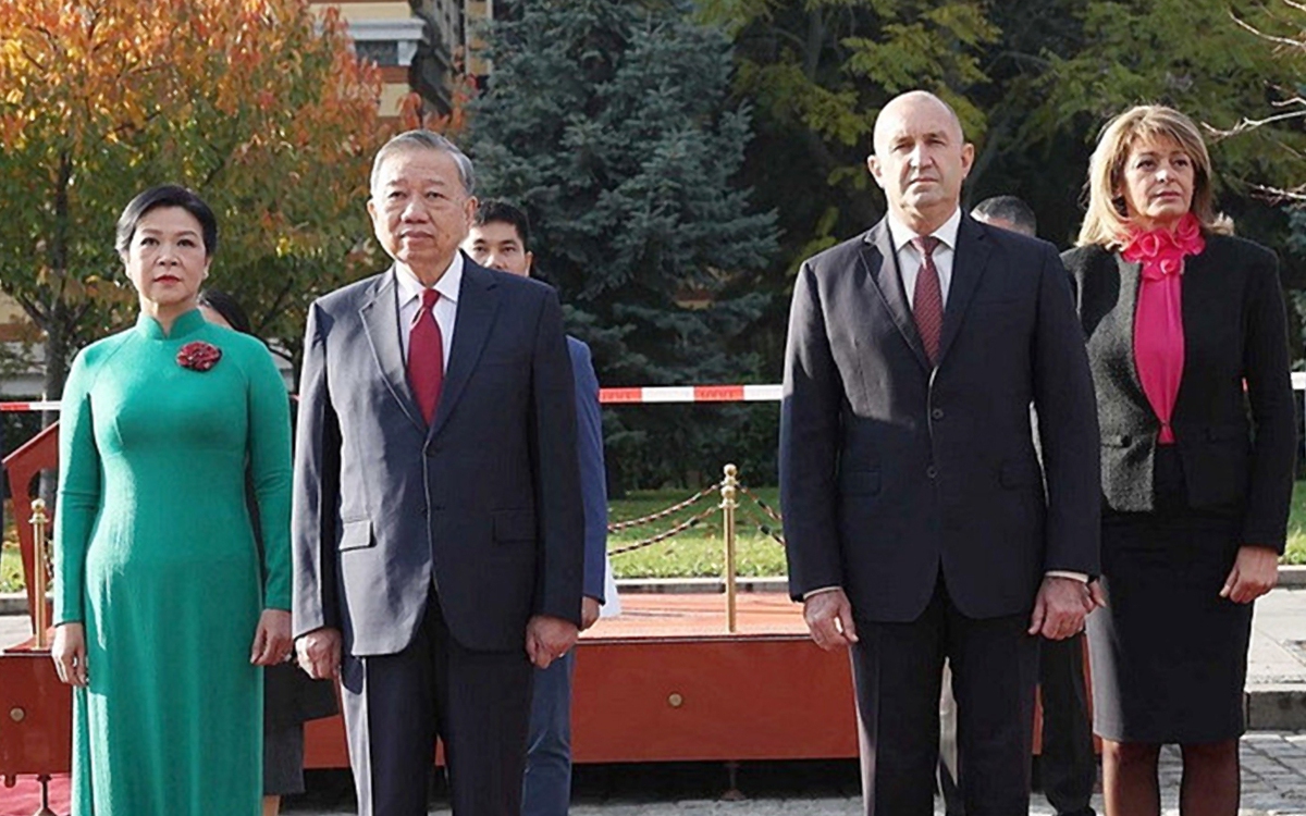 Lễ đón trọng thể Tổng Bí thư Tô Lâm tại Bulgaria