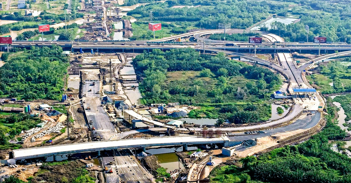 Vành đai 3 TP.HCM bị xô lệch tường chắn nhánh A nút giao HLD: Ban Giao thông chưa báo cáo rõ sự cố