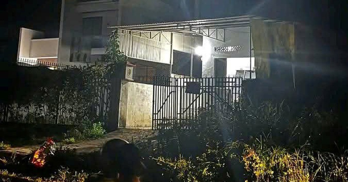 Nghi do mâu thuẫn tình cảm, 2 người bị chém trọng thương, nghi phạm đang bỏ trốn