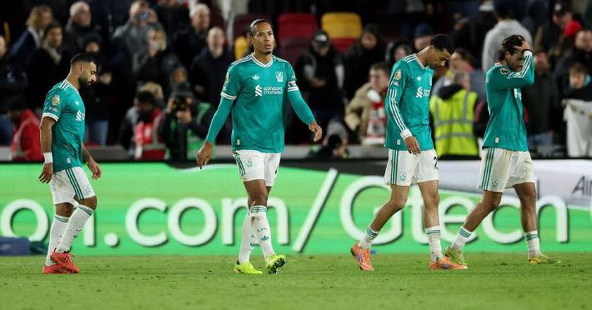 Salah ghi bàn nhưng Liverpool uể oải, nhận thất bại thứ tư liên tiếp