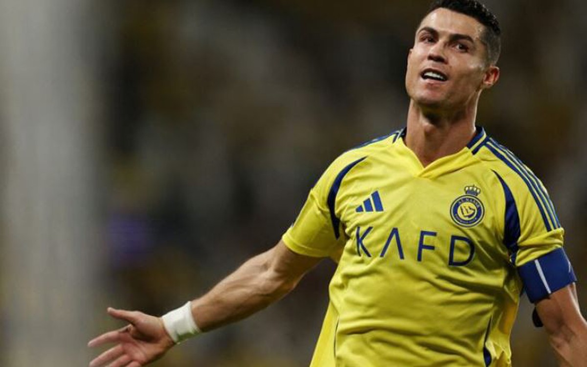 Ronaldo ghi bàn thắng thứ 950, một ngày sau khi Messi phá kỷ lục ghi bàn của anh