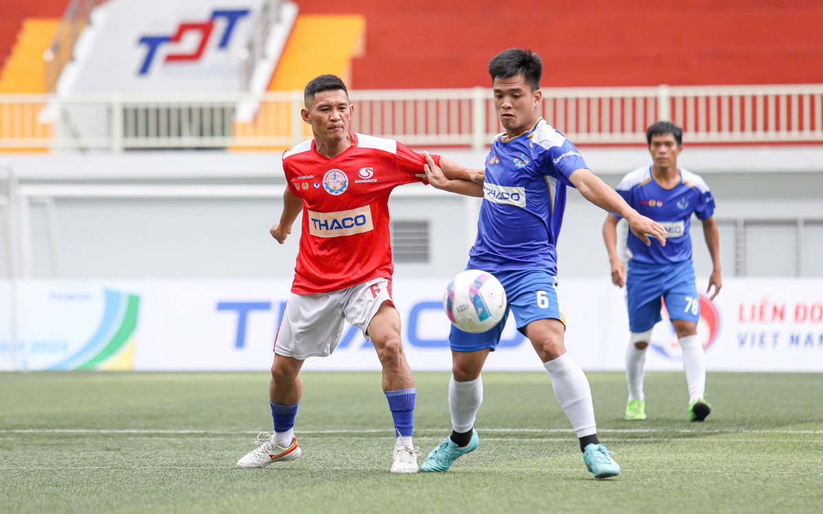 Tổ chức toàn bộ trận đấu VCK Giải bóng đá công nhân, viên chức Việt Nam trên sân chuẩn FIFA