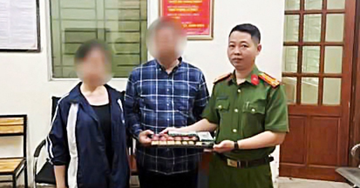 Cô gái 18 tuổi bị 'công an dỏm' ép phá két sắt lấy 18 chỉ vàng, hơn 130 triệu đồng của gia đình