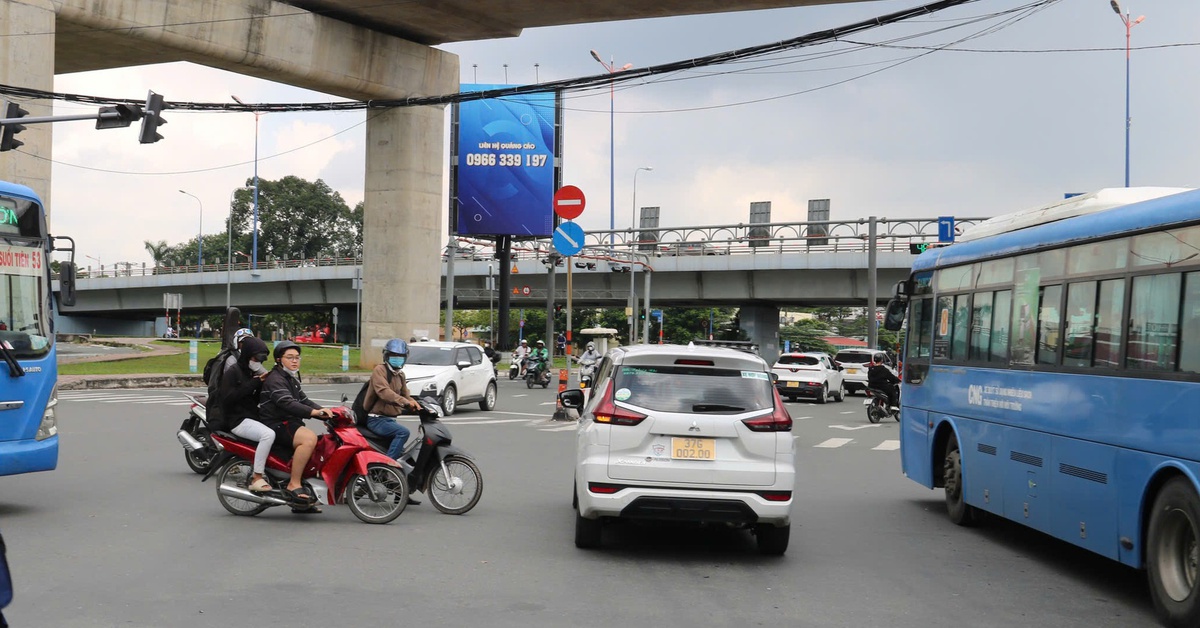 Điều chỉnh giao thông ngã tư Thủ Đức để giảm ùn tắc, xung đột dòng xe