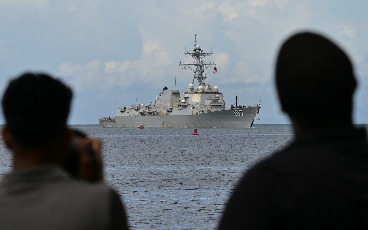 Venezuela chỉ trích Mỹ gây hấn khi điều tàu chiến diễn tập sát bên