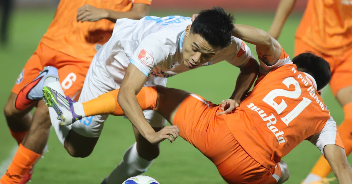 Cầm hòa đội chót bảng, CLB Nam Định hết người thay