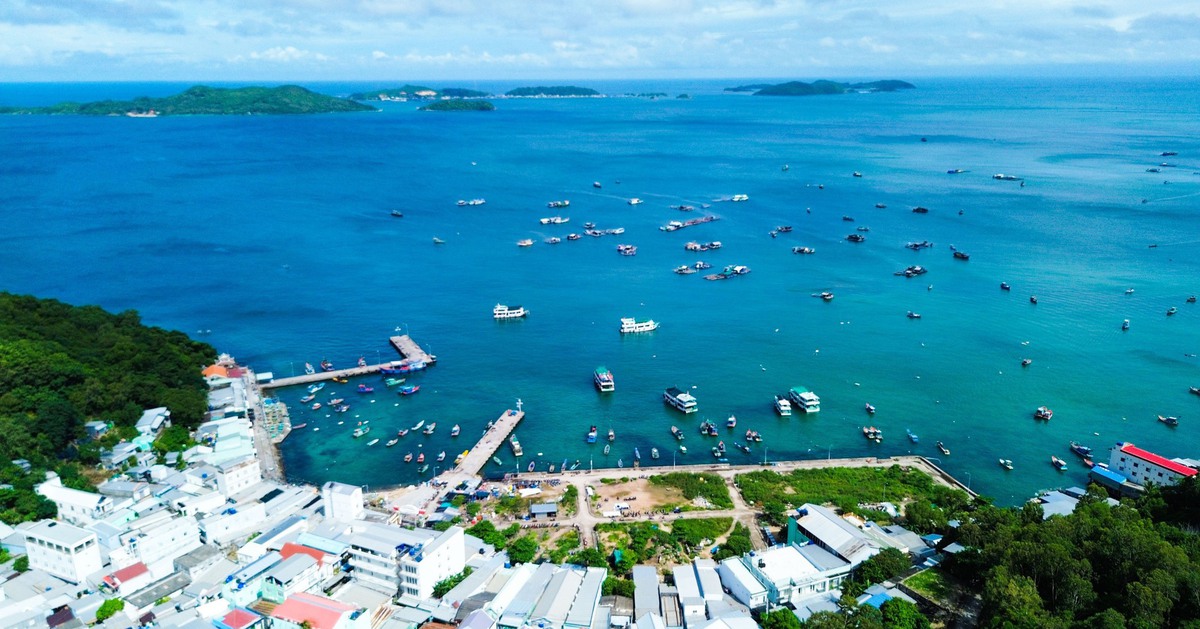 Dân Nam Du mỏi mòn chờ điện lưới quốc gia kéo về đảo