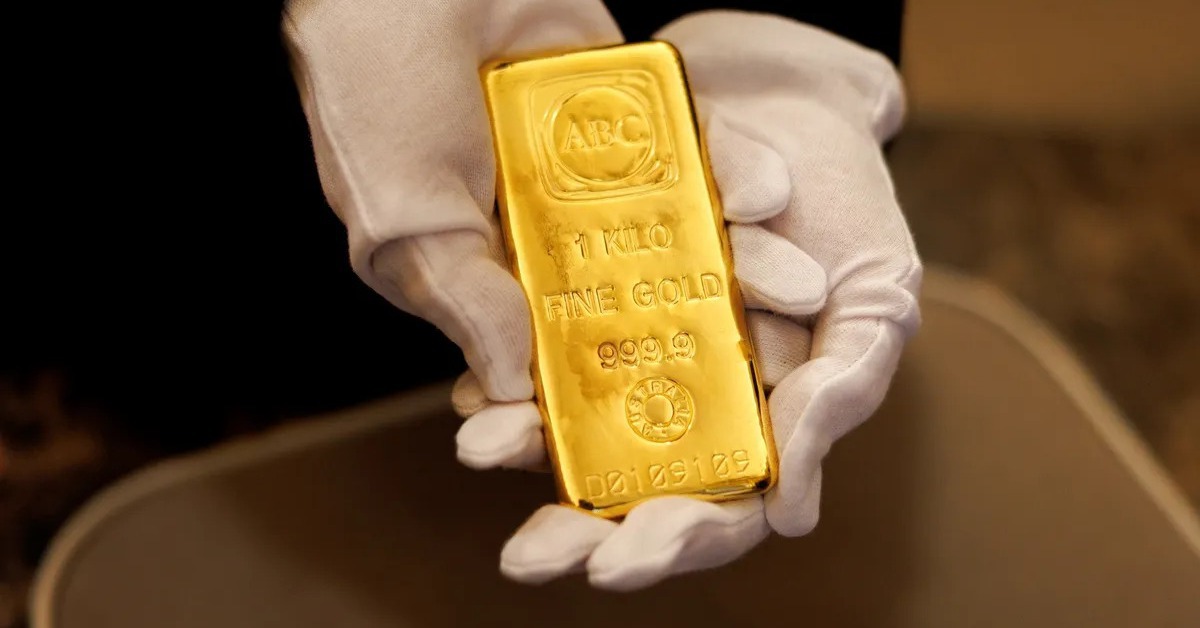 Giá vàng tăng, lương thưởng chuyên gia giao dịch vàng cũng 'đỉnh nóc'