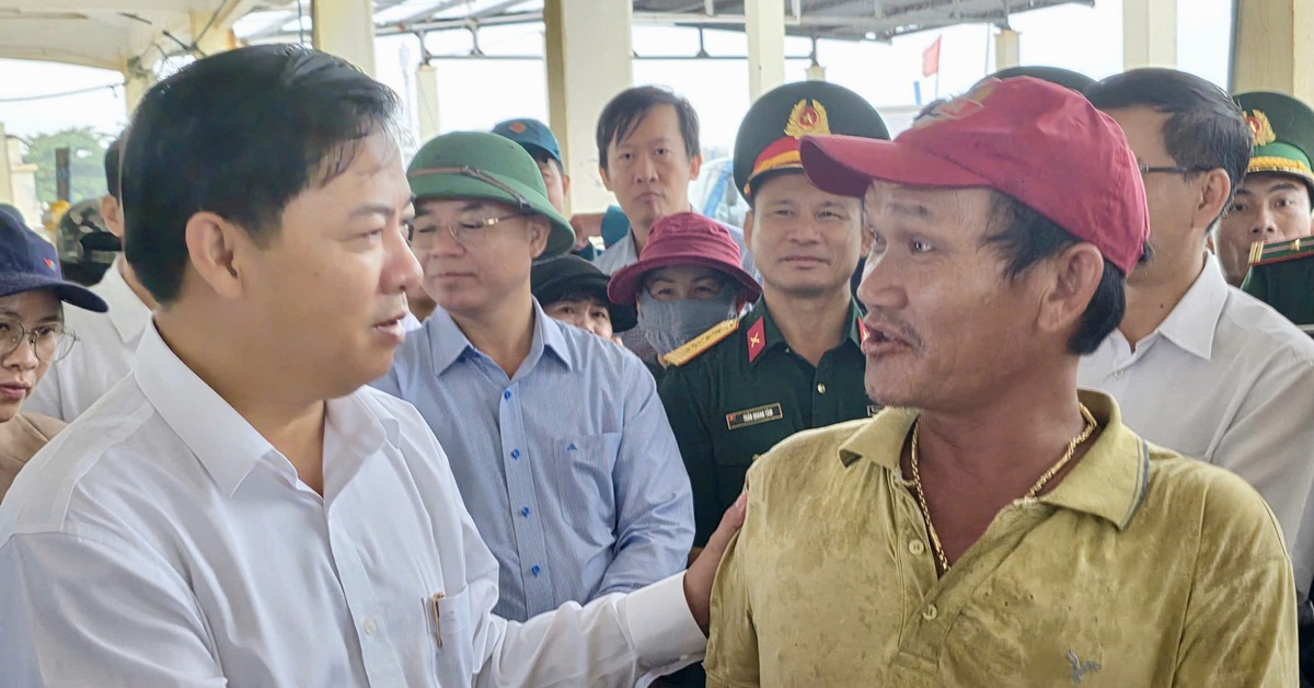 Lắp thiết bị giám sát 100% tàu cá để tránh vi phạm IUU