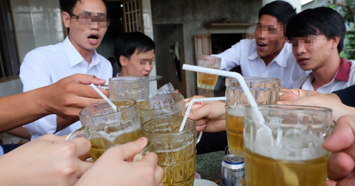 Doanh thu giảm, 'ông lớn' ngành bia vẫn báo lãi cao nhất 13 quý nhờ đâu?