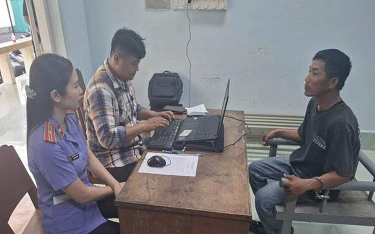 Mời người phụ nữ mua vé số để cướp tiền rồi đâm 2 người trọng thương